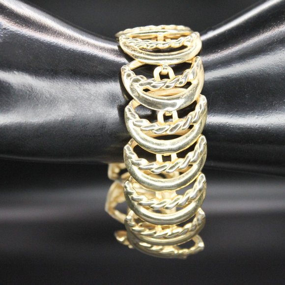 Vintage Crescent Moon Wide Link Panel Bracelet Gold Tone - Picture 3 of 13